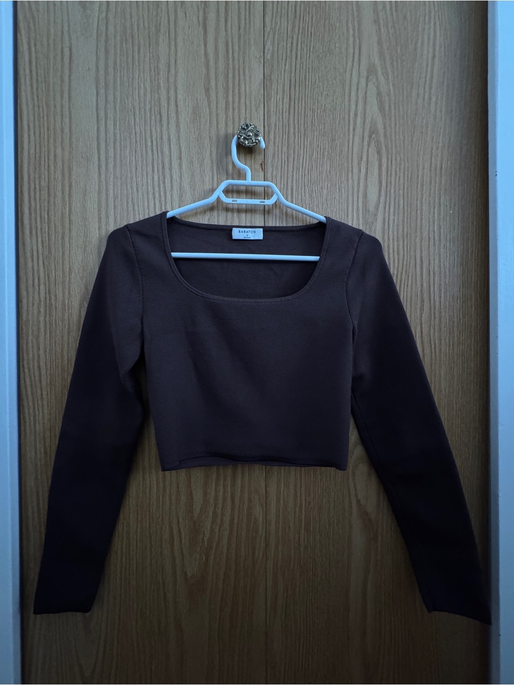 Aritzia Babaton Chocolate Brown Long Sleeve Square Neck Cropped Long Sleeve